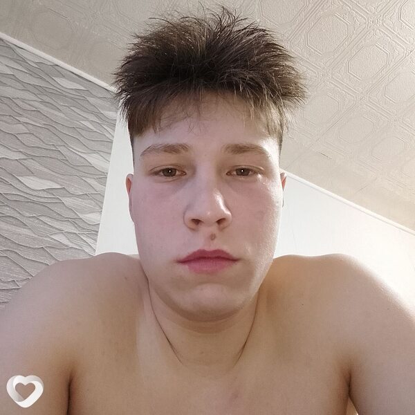 Максим, 22, Тобольске — анкета №1863135