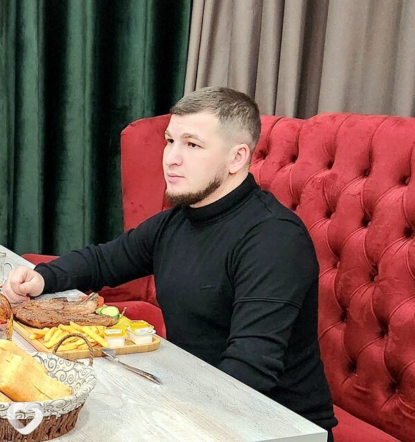 Амир, Стаханов