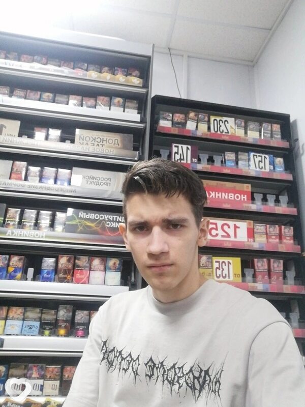 Анатолий, 23, Таганроге — анкета №1870063
