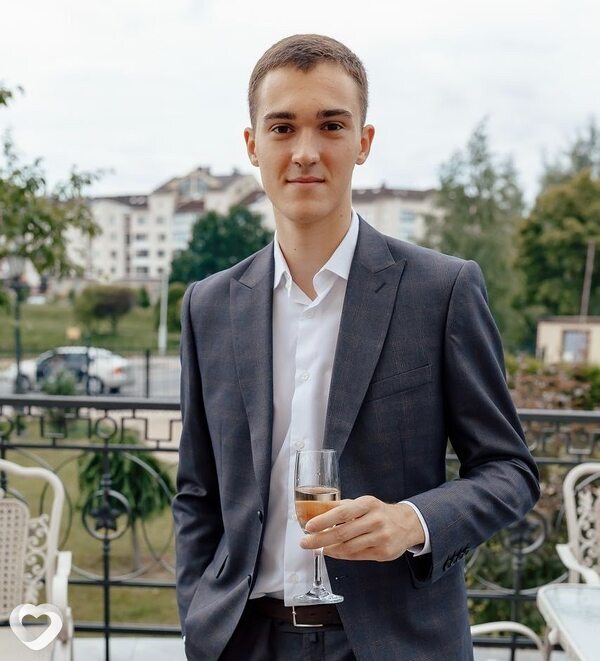 Антон, 26, Минске — анкета №1870152
