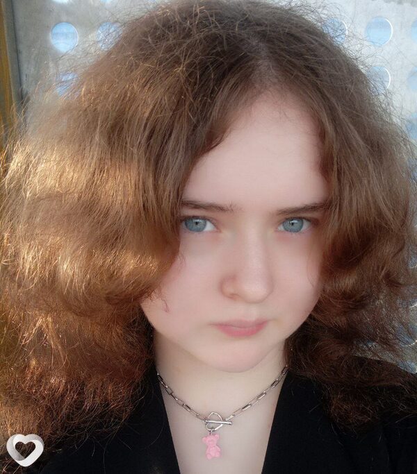 Елена, 19, Краснодаре — анкета №1873572