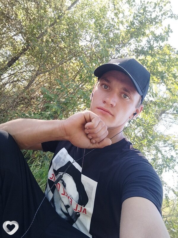 Алексей, 25, Каменске-Шахтинском — анкета №1879915