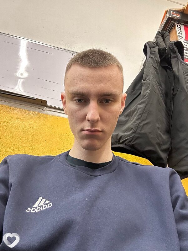 Кирилл, 21, Уссурийске — анкета №1885587