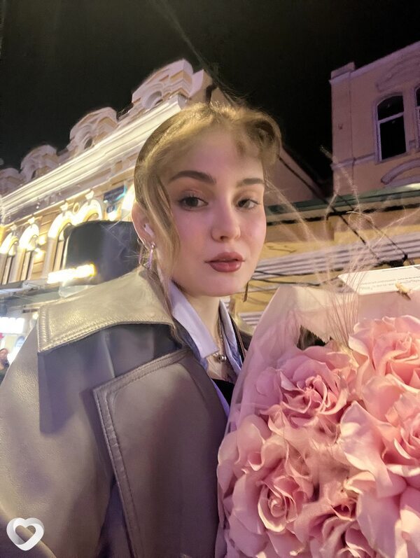 Настя, 21, Ростове-на-Дону — анкета №1886237