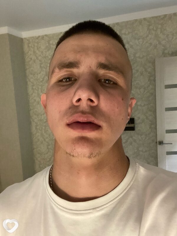 Виталий, 22, Тамбове — анкета №1888692