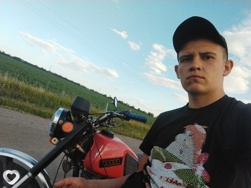 Dima, 19, Москве — анкета №1893043