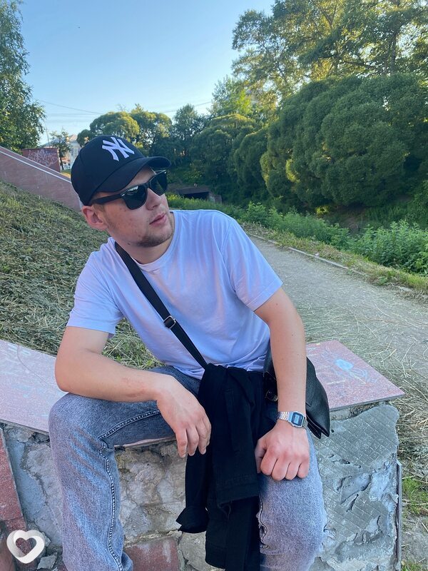 Artem, 23, Череповце — анкета №1894888