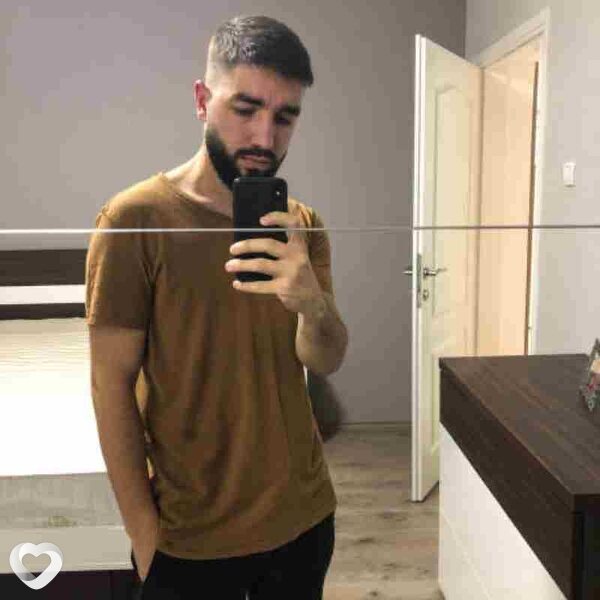 Mike, 23, Астрахани — анкета №1902569