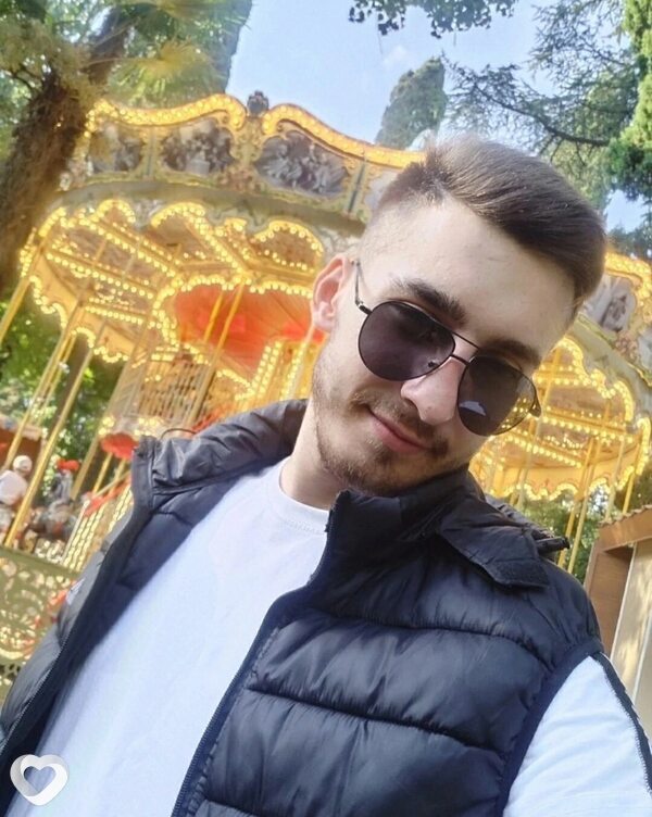 Эдуард, 28, Сочи — анкета №1906711