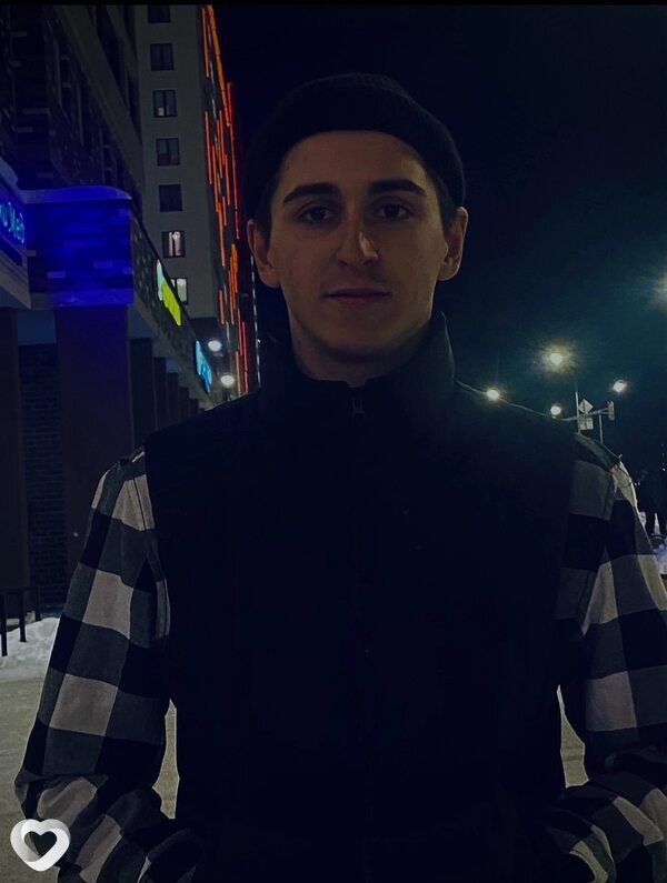 Эмин, 23, Екатеринбурге — анкета №1909970