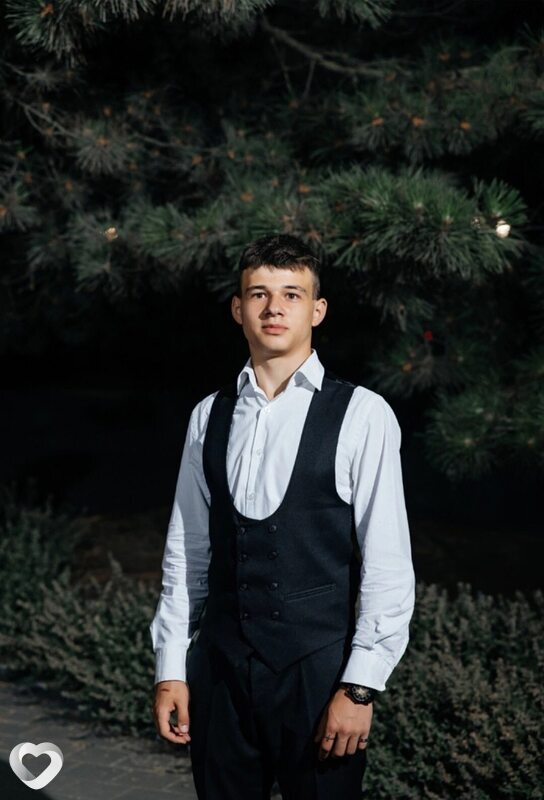 Анатолий, 19, Нальчике — анкета №1916489