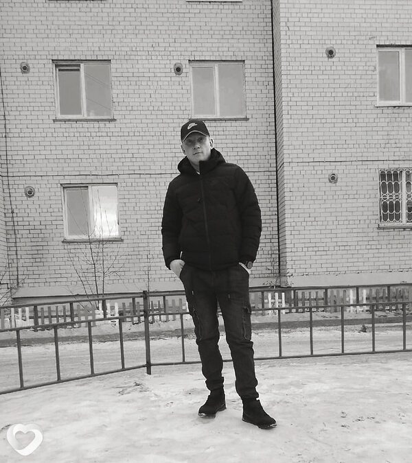 Андрей, 27, Донецке — анкета №1917039