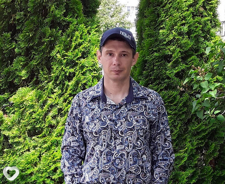 Денис, Свеча
