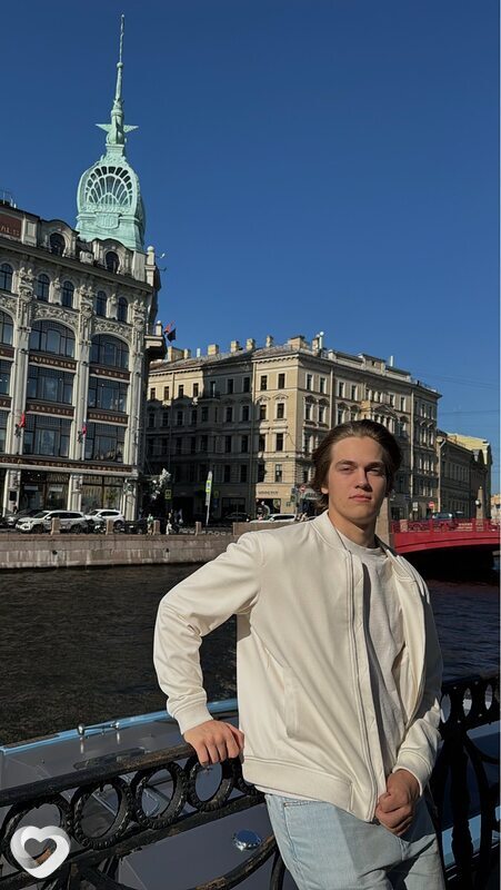 Андрей, 20, Москве — анкета №1920897