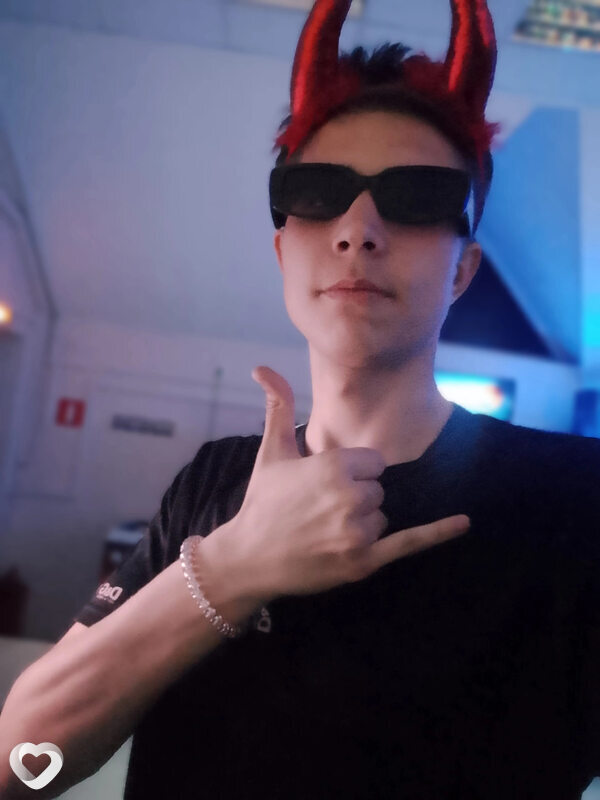 Андрей, 21, Луганске — анкета №2098334
