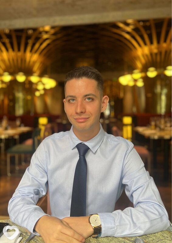 Alex, 21, București — анкета №1924533