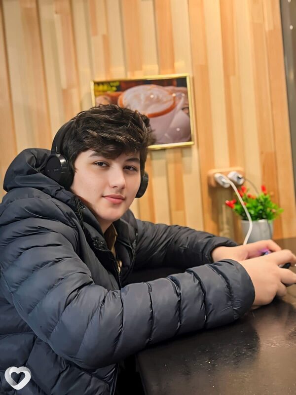 Алик, 21, Санкт-Петербурге — анкета №1930518