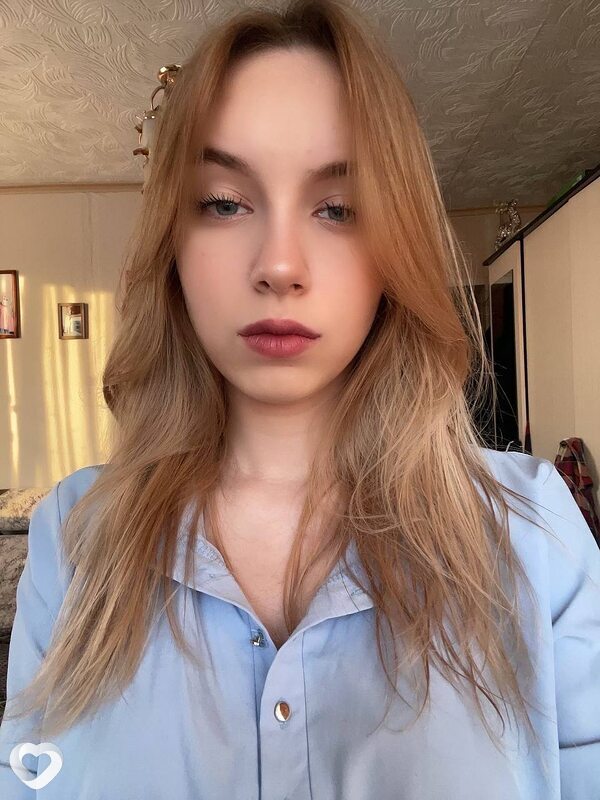 Анюта, 20, Владивостоке — анкета №1932314