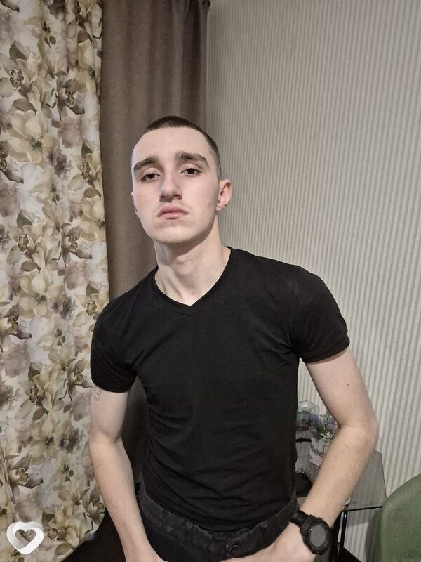 Иван, 21, Москве — анкета №1932689