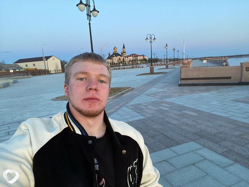 Максим, 23, Новом Уренгое — анкета №1933718