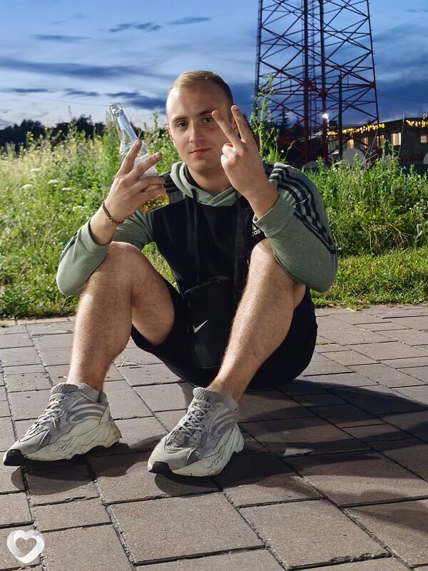 Женя, 24, Юрге — анкета №1935066