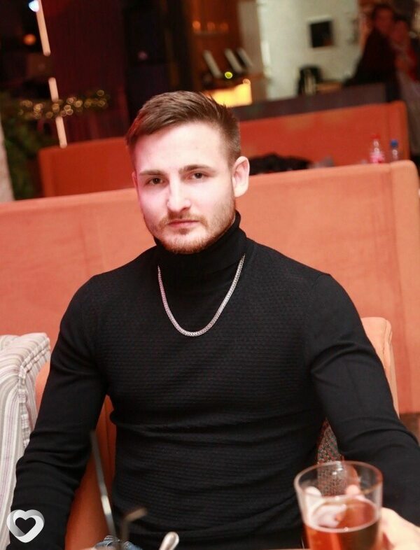 Ян, 25, Саратове — анкета №1936558