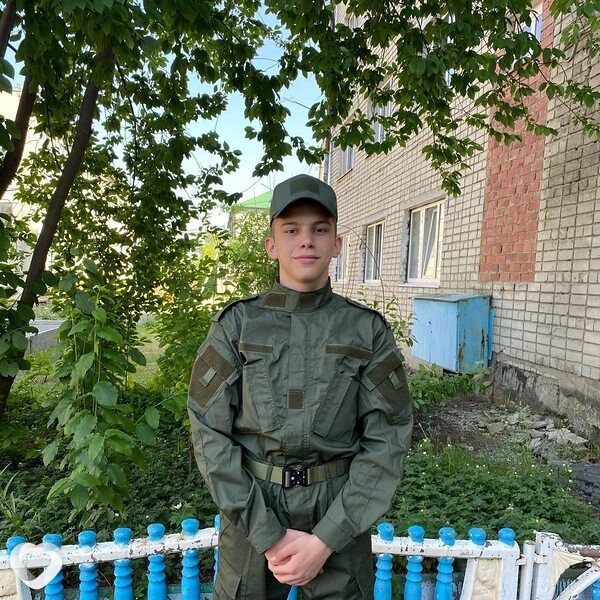 Артем, 21, Екатеринбурге — анкета №1938578