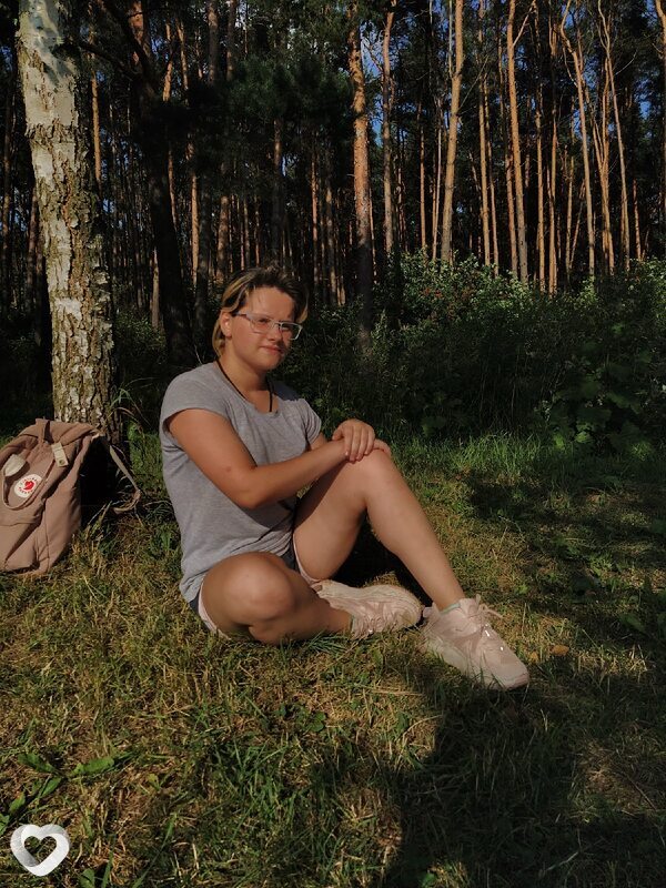 Карина, 21, Витебске — анкета №1943653