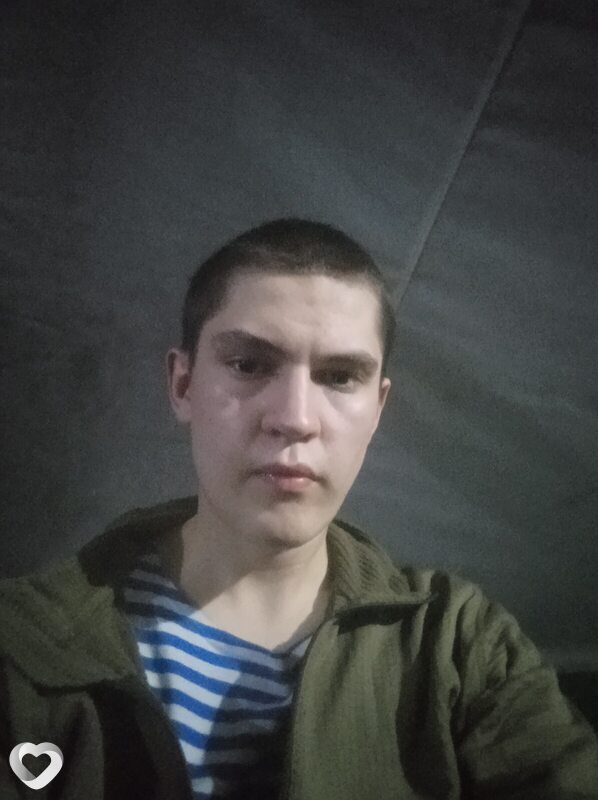 Павел, 21, Кирове — анкета №1945386