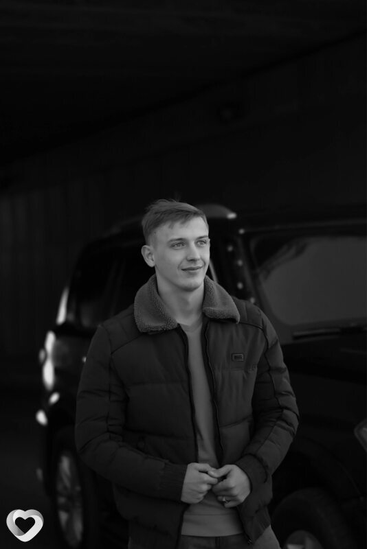 Виталий, 24, Москве — анкета №1947087