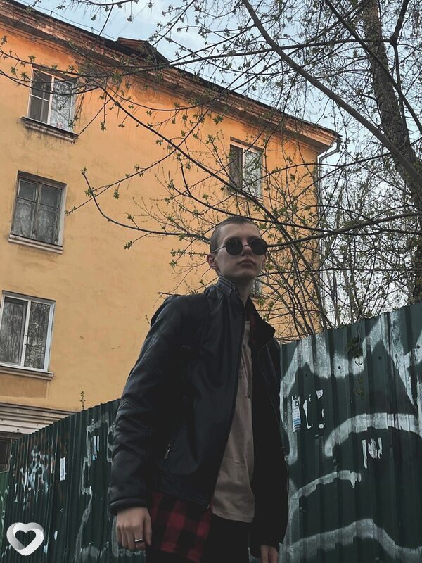 Валерий, 21, Томске — анкета №1949142