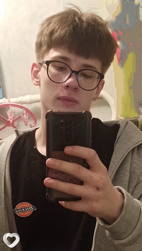 Илья, 19, Санкт-Петербурге — анкета №2098491