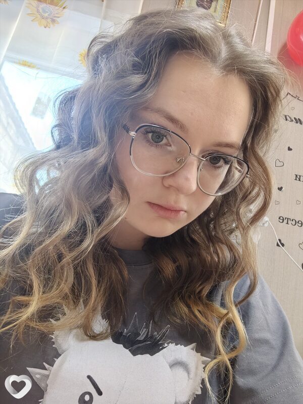 Кристина, 22, Барнауле — анкета №1972851