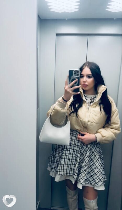 Карина, 20, Москве — анкета №1974011