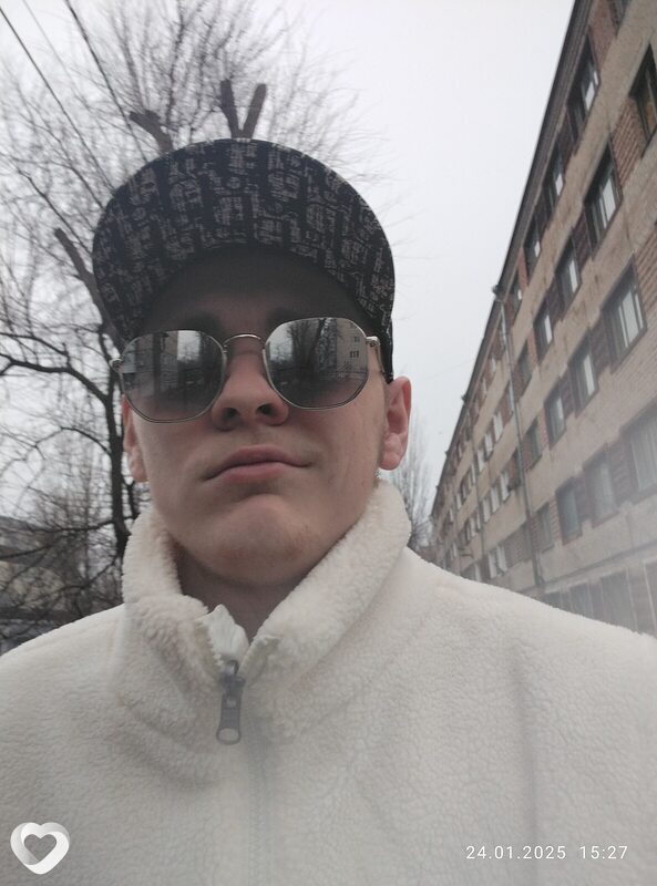 Арсений, 21, Ростове-на-Дону — анкета №1978288