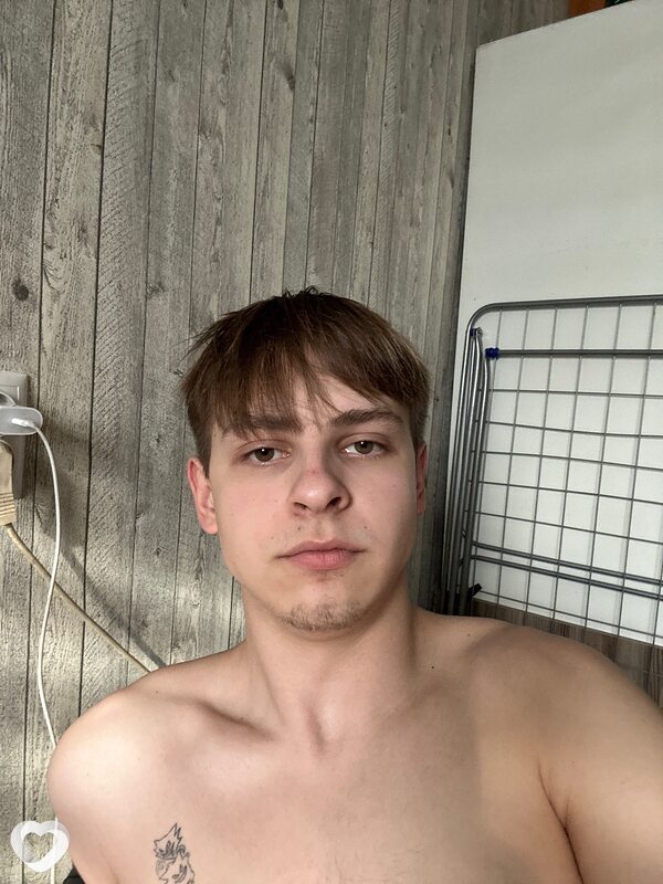 Александр, 21, Уфе — анкета №1979611