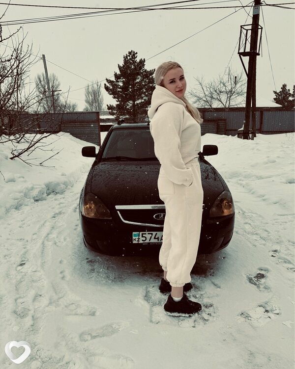 Карина, 22, Астане — анкета №1983658
