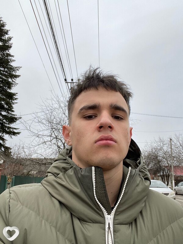 Владимир, 21, Краснодаре — анкета №1985990