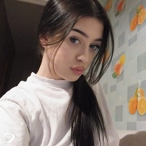 Милана, 19, Кемерове — анкета №1987245