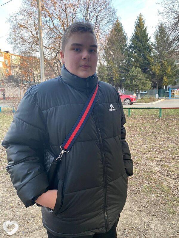 Артём, 19, Армавире — анкета №1987389