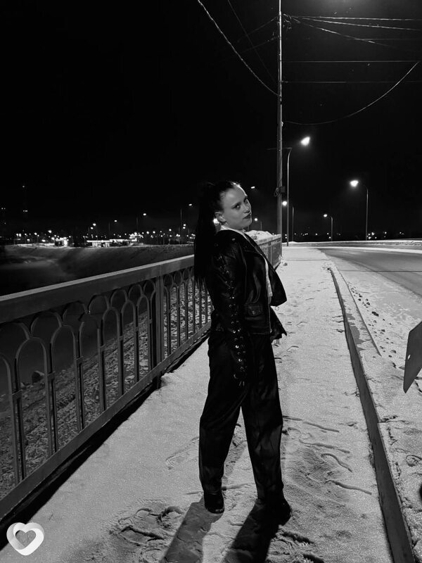 Алёна, 26, Югорске — анкета №1987796