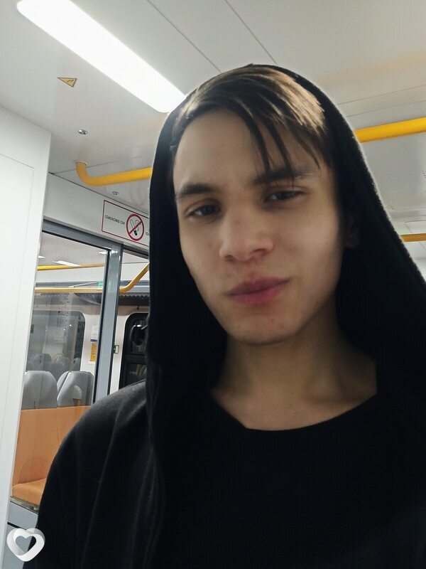 Макс, 20, Москве — анкета №1988990