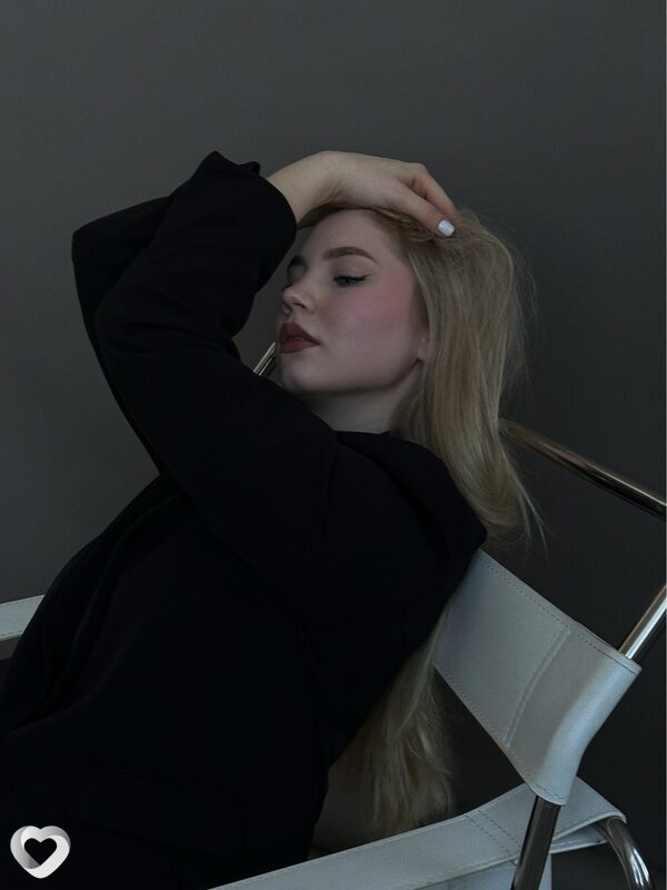 Ангелина, 20, Санкт-Петербурге — анкета №1989481
