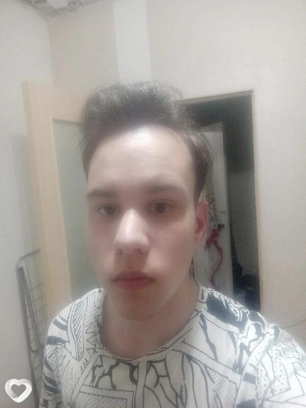 Денис, 21, Волгограде — анкета №1989741