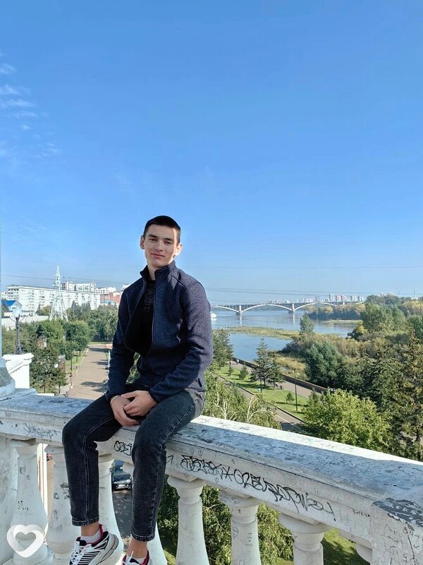 Александр, 21, Ангарске — анкета №1990442