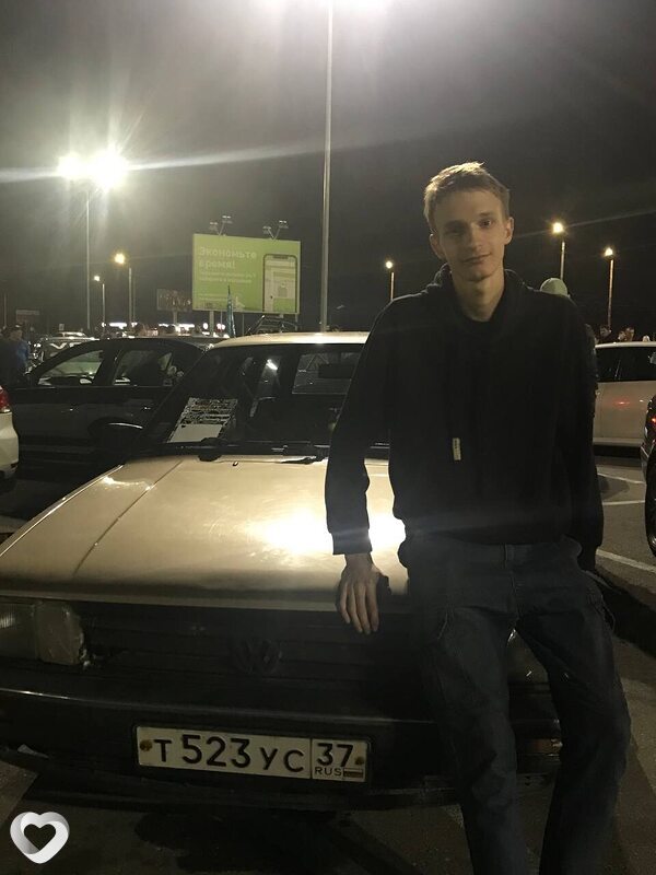 Денис, 21, Москве — анкета №1991481