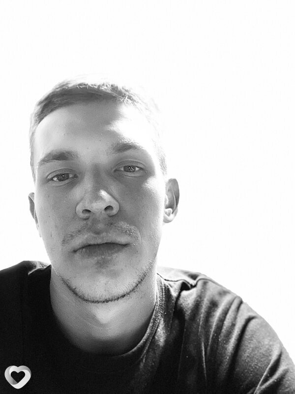 Максим, 24, Саратове — анкета №1992263