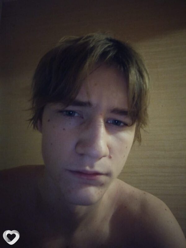 Максим, 21, Рязани — анкета №1992892