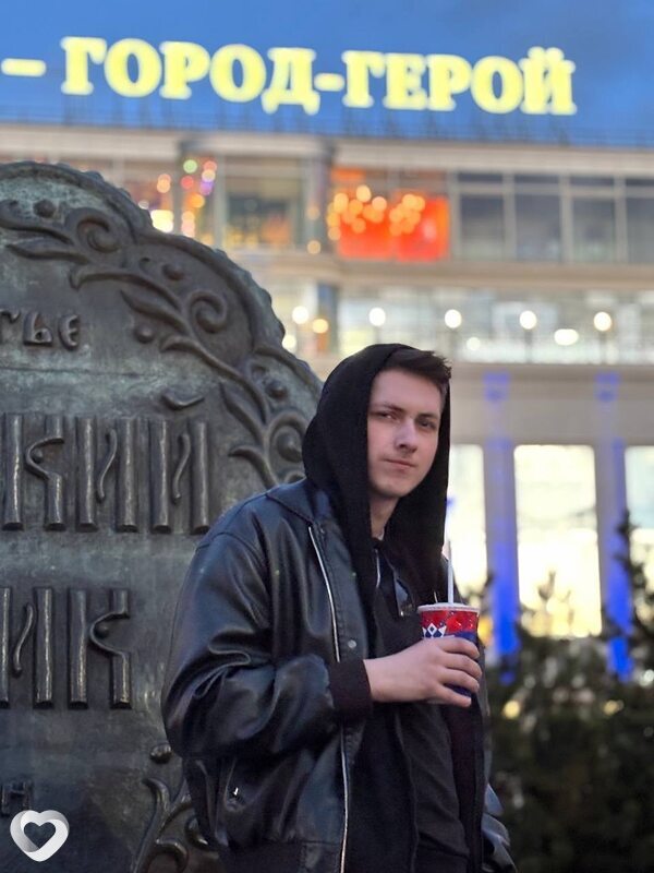 Максим, 21, Ступине — анкета №1992818
