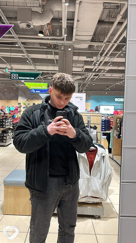 Артур, 19, Вроцлав — анкета №1993780